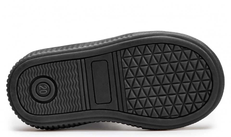 Celoroční boty Protetika Tresan Black